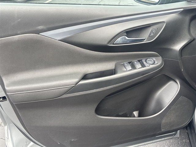Used 2025 Buick Envista Sport Touring w/ Convenience I Package FWD image 21