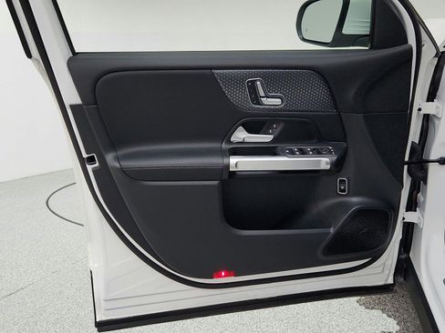 Certified 2026 Mercedes-Benz GLB 250 image 30