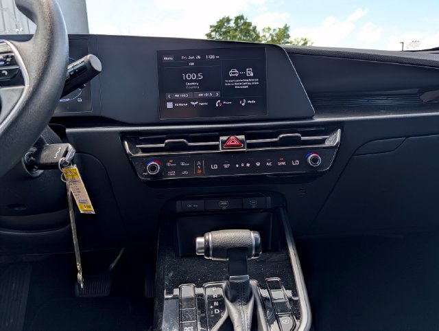Used 2023 Kia Niro LX FWD image 18