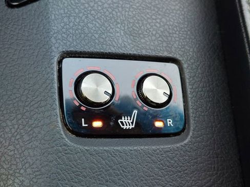 Used 2016 Toyota Avalon Touring image 32