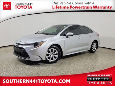 Used 2025 Toyota Corolla LE FWD image 1