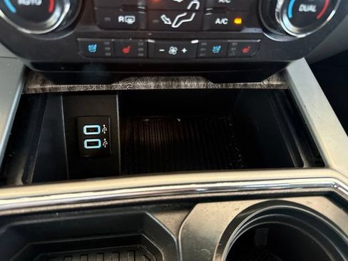 Used 2019 Ford F250 Lariat w/ Chrome Package AWD/4WD image 24