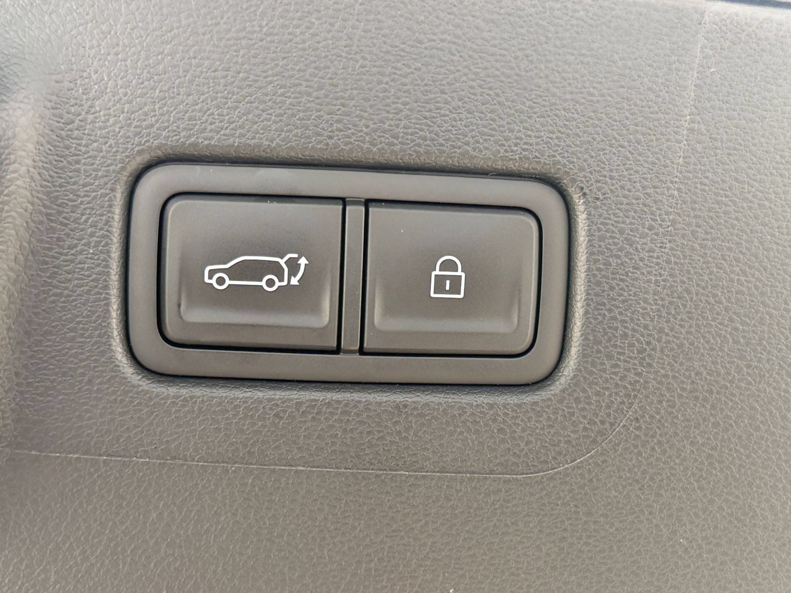 Used 2026 Hyundai Santa Fe SEL FWD image 22