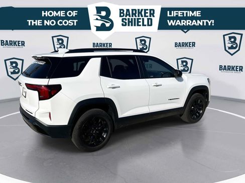 Used 2026 GMC Terrain Elevation w/ Elevation Premium Package FWD image 9
