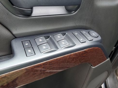 Used 2017 GMC Sierra 1500 SLE w/ SLE Value Package image 10