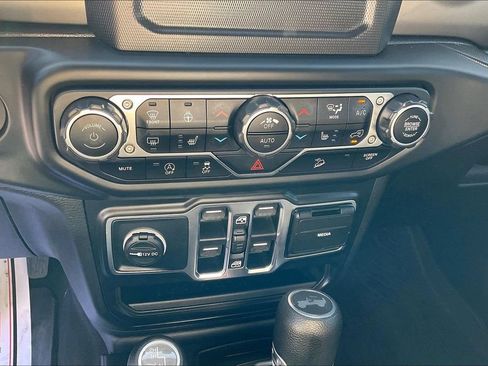 Used 2021 Jeep Wrangler Unlimited Sport AWD/4WD image 31