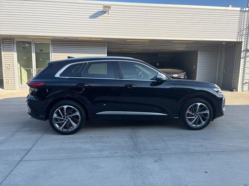 New 2025 Audi SQ5 Premium Plus image 4
