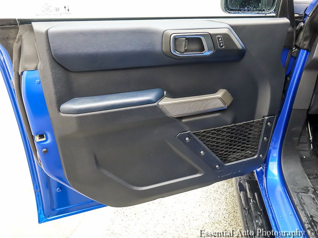 Used 2023 Ford Bronco Outer Banks AWD/4WD image 18