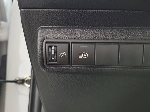 Used 2022 Toyota Corolla LE w/ LE Convenience Package FWD image 23