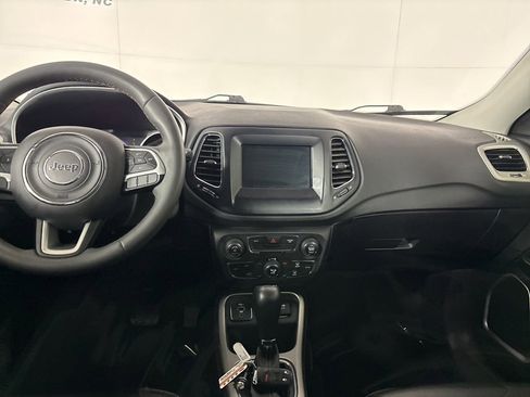 Used 2021 Jeep Compass Latitude image 22