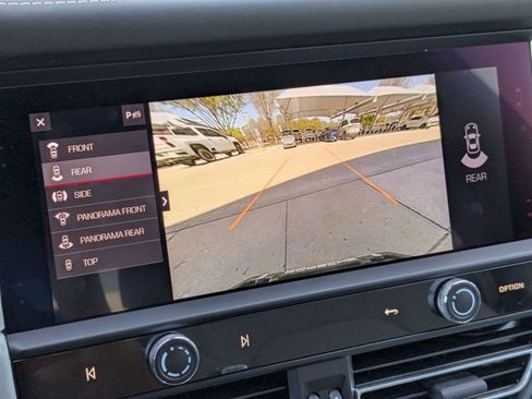 Certified 2025 Porsche Macan image 19