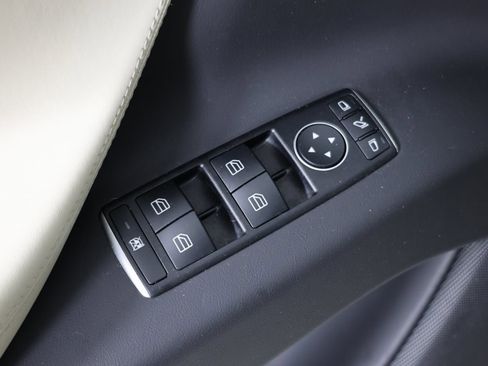 Used 2019 Tesla Model X Performance image 23