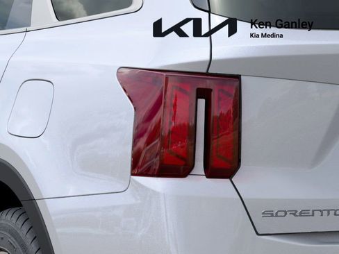 New 2026 Kia Sorento S w/ S Panoramic Sunroof Package FWD image 11