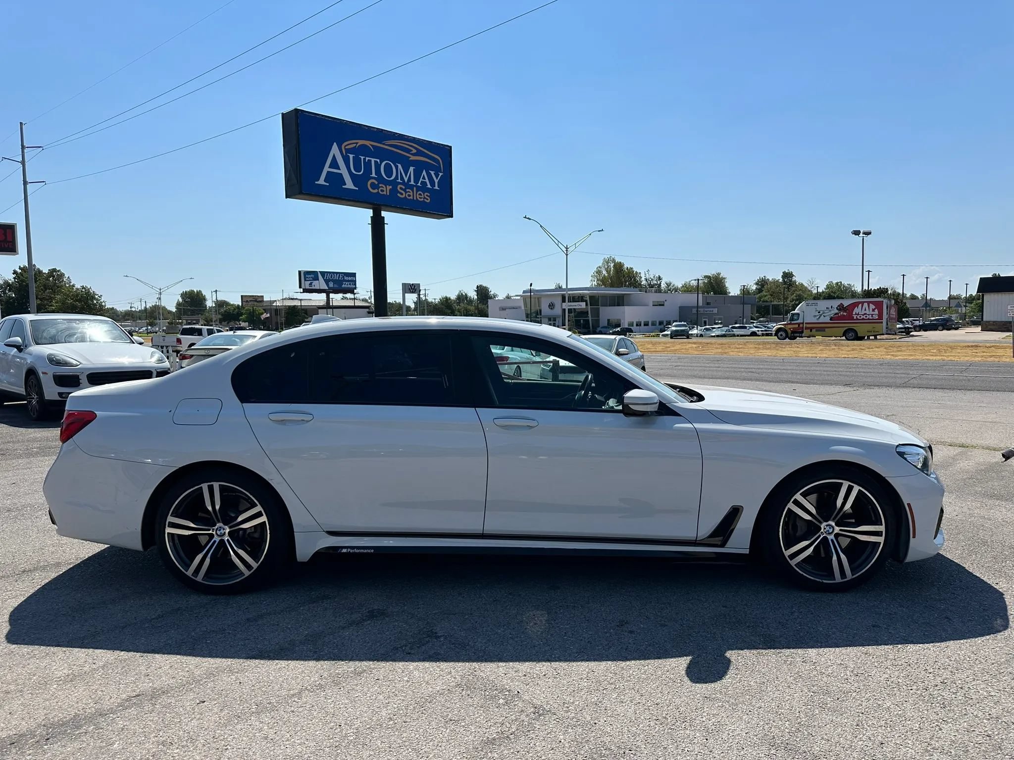 Used 2019 BMW 740i w/ M Sport Package RWD image 32