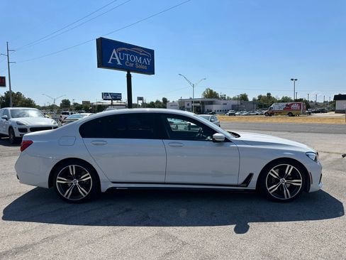 Used 2019 BMW 740i w/ M Sport Package RWD image 32