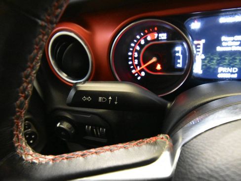 Used 2018 Jeep Wrangler Unlimited Rubicon AWD/4WD image 30