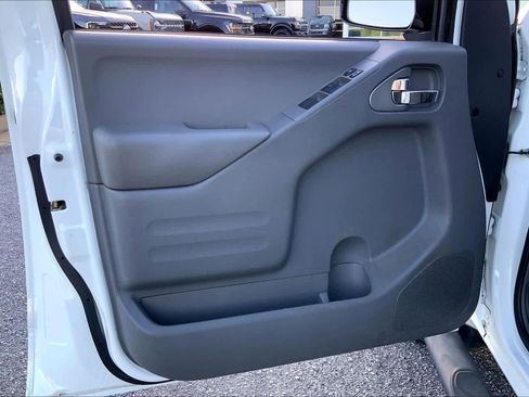 Used 2018 Nissan Frontier SV w/ Value Truck Package image 21