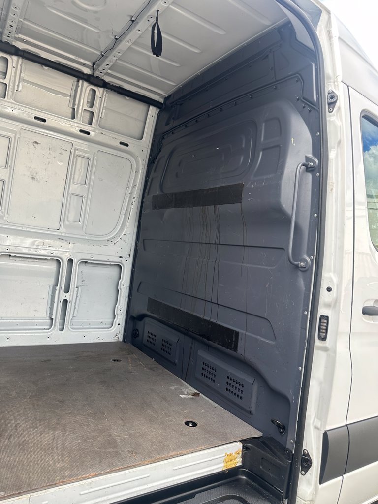 Used 2023 Mercedes-Benz Sprinter 2500 w/ Acoustic Package image 23