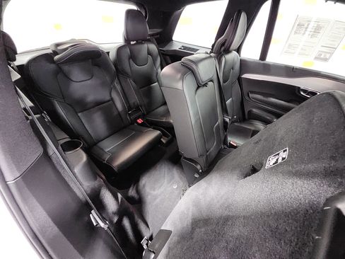 Used 2021 Volvo XC90 T8 R-Design w/ Advanced Package image 22