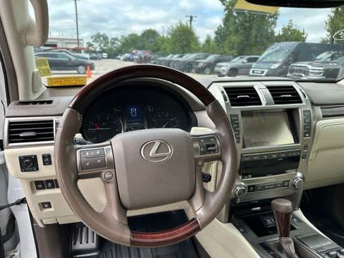 Used 2018 Lexus GX 460 Premium w/ Premium Package AWD/4WD image 8