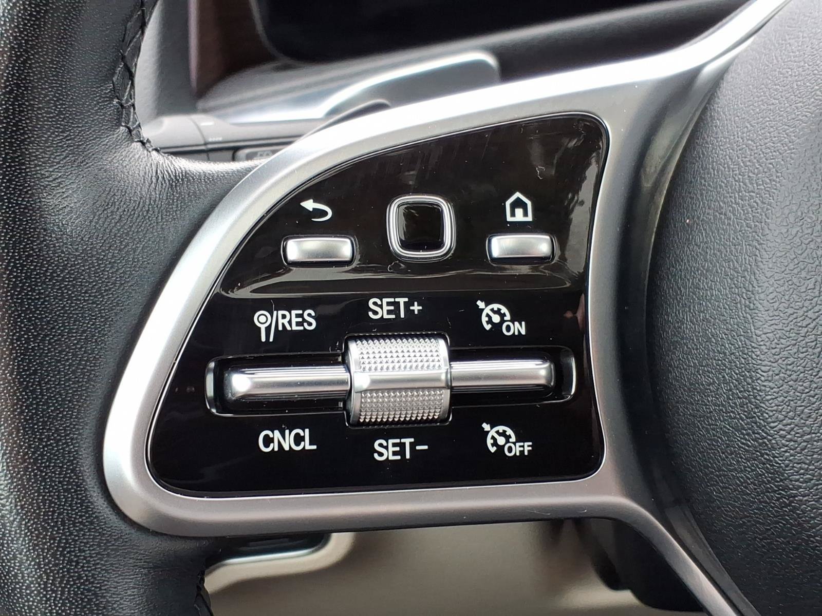 Certified 2023 Mercedes-Benz GLB 250 4MATIC image 26