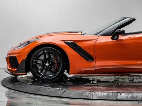 Used 2019 Chevrolet Corvette ZR1 RWD image 11