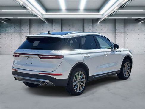 Used 2022 Lincoln Corsair AWD w/ Premium Package image 5