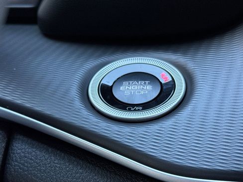 New 2025 Jeep Grand Cherokee L Altitude image 22