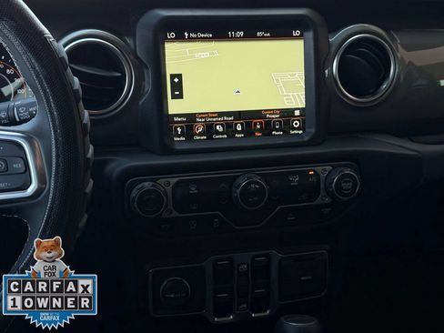 Used 2023 Jeep Gladiator Overland w/ Trailer Tow Package AWD/4WD image 15