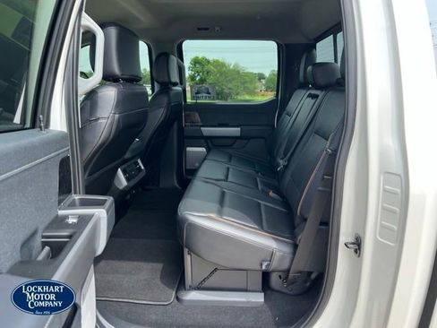 Used 2025 Ford F250 Lariat w/ FX4 Off-Road Package AWD/4WD image 11