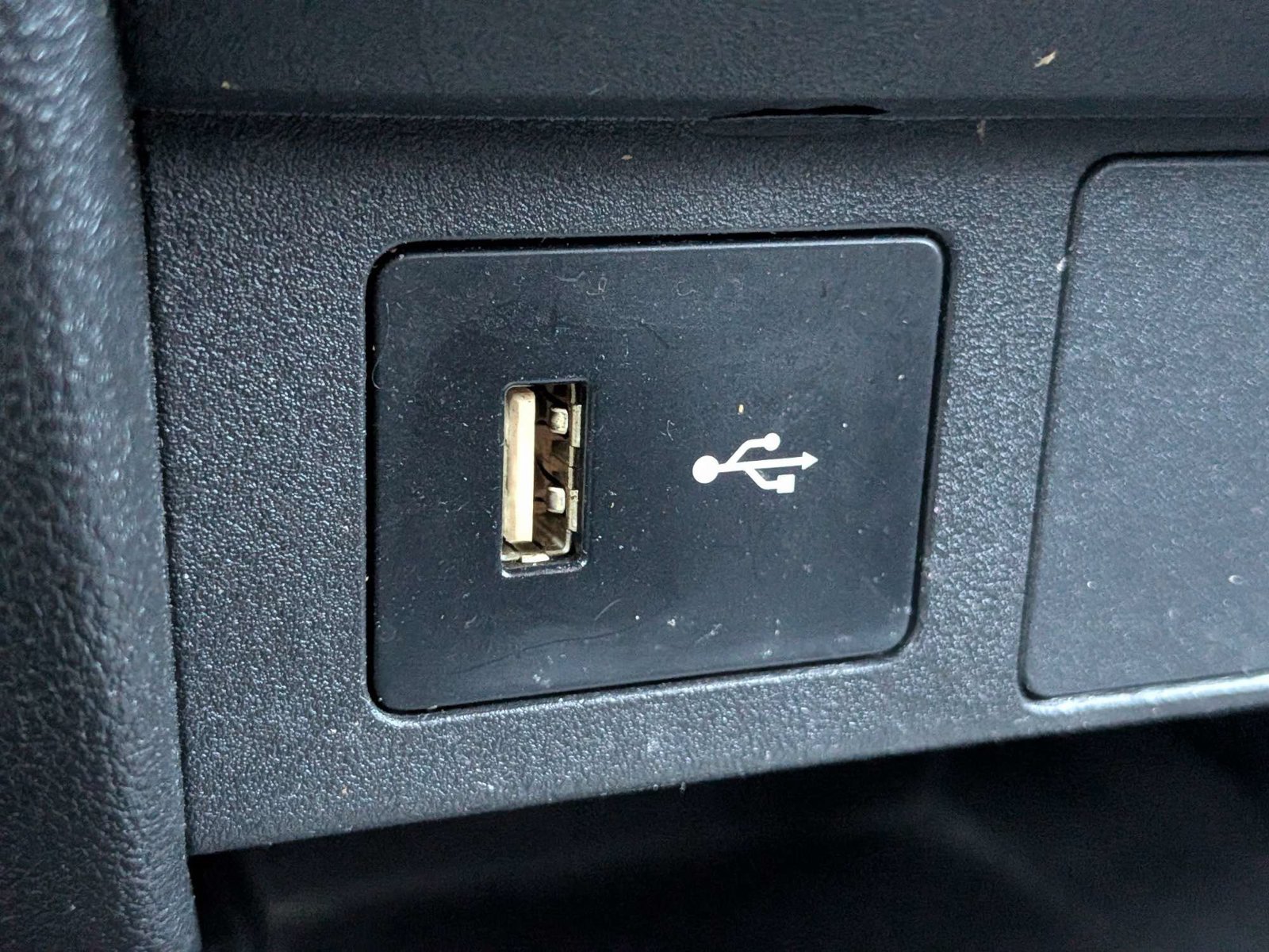 Used 2022 Mitsubishi Outlander Sport ES FWD image 19