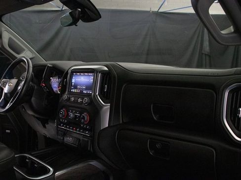 Used 2022 Chevrolet Silverado 2500 LTZ w/ LTZ Premium Package image 16