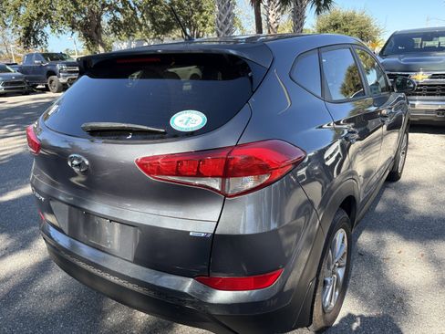 Used 2018 Hyundai Tucson SE image 7