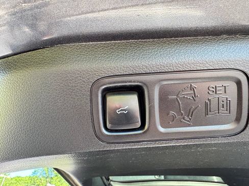 Used 2018 Ford Expedition Max Platinum AWD/4WD image 27