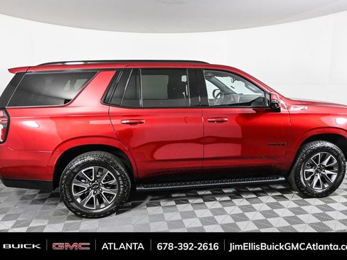 Certified 2024 Chevrolet Tahoe Z71 w/ Luxury Package image 28