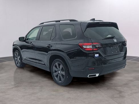 Used 2025 Honda Pilot Sport image 6
