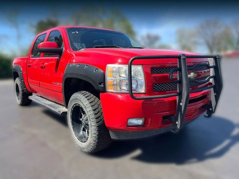 Used 2011 Chevrolet Silverado 1500 LTZ w/ Z71 Appearance Package image 5