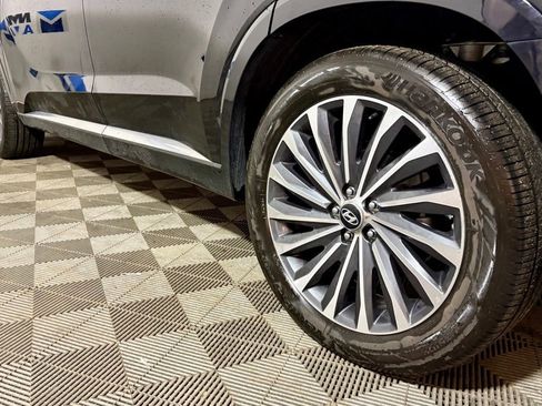 Used 2024 Hyundai Palisade Calligraphy image 13