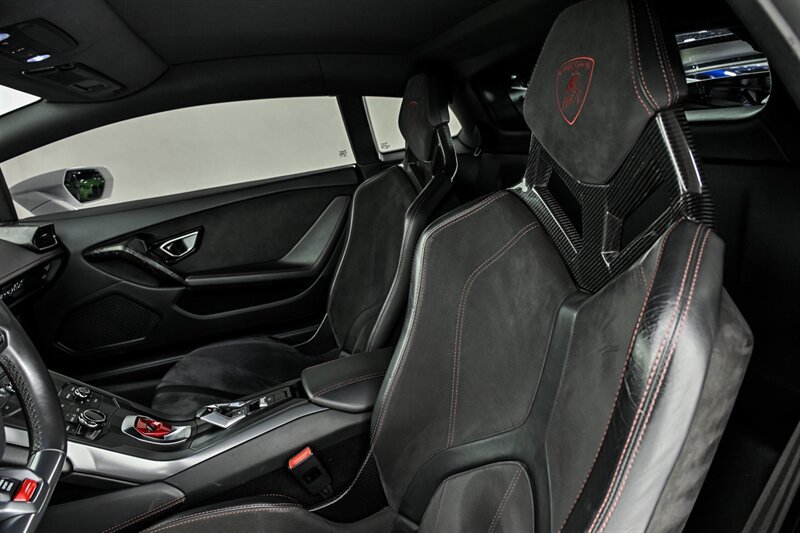 Used 2016 Lamborghini Huracan LP 580-2 RWD image 17