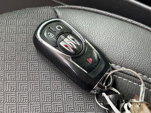 Used 2025 Buick Encore GX Preferred FWD image 20