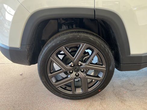 New 2026 Jeep Compass Limited image 27