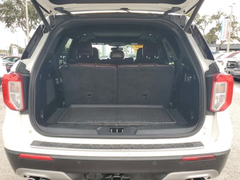 Used 2020 Ford Explorer Platinum w/ Premium Technology Package image 9