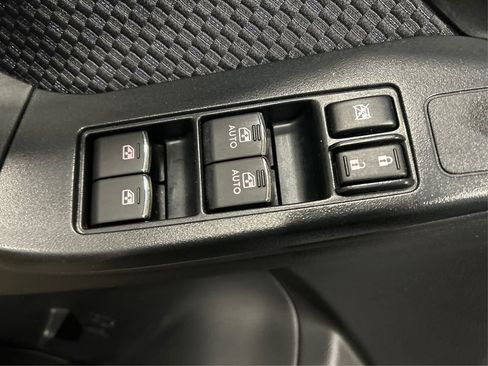 Used 2018 Subaru Forester 2.5i w/ Alloy Wheel Package image 31