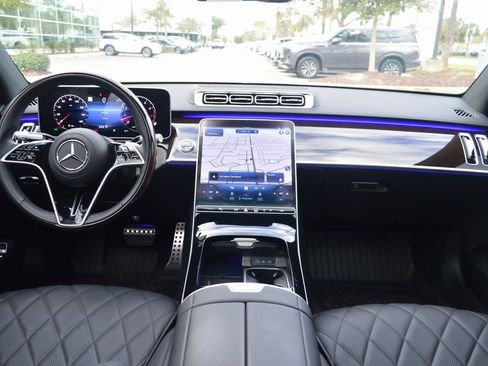 Used 2025 Mercedes-Benz S 580 4MATIC Sedan image 35