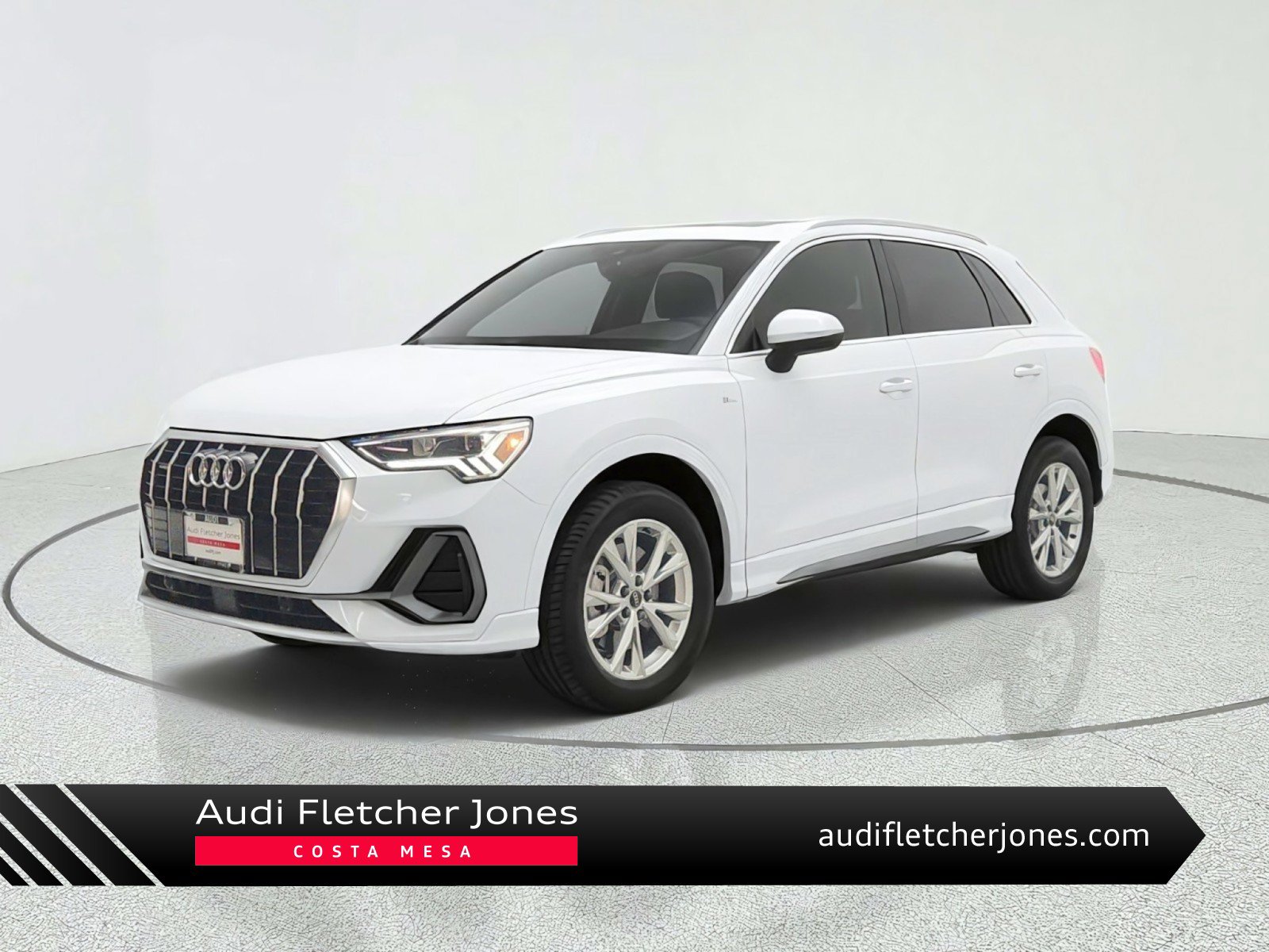 Used 2024 Audi Q3 2.0T Premium AWD/4WD image 1