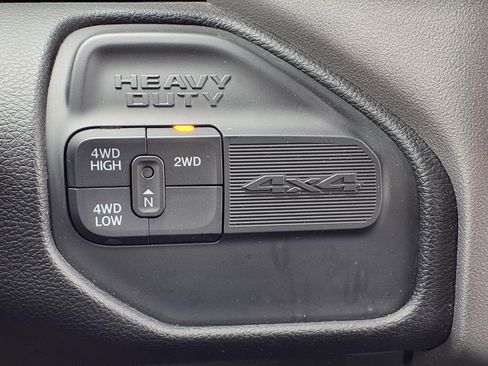 Used 2024 RAM 2500 Big Horn AWD/4WD image 10