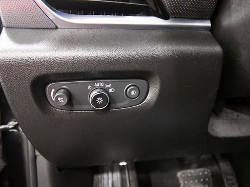 Used 2020 Chevrolet Traverse Premier w/ Redline Edition AWD/4WD image 21