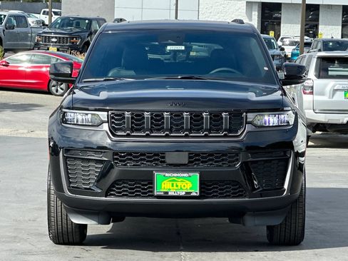 New 2026 Jeep Grand Cherokee L 4WD image 9