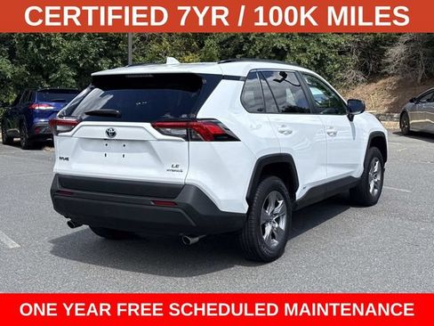 Used 2022 Toyota RAV4 LE AWD/4WD image 2