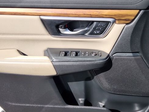 Used 2017 Honda CR-V Touring image 22